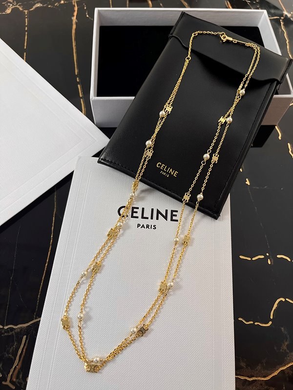 셀린느 트리옹프 펄 더블 목걸이 [매장가 110만원대]
