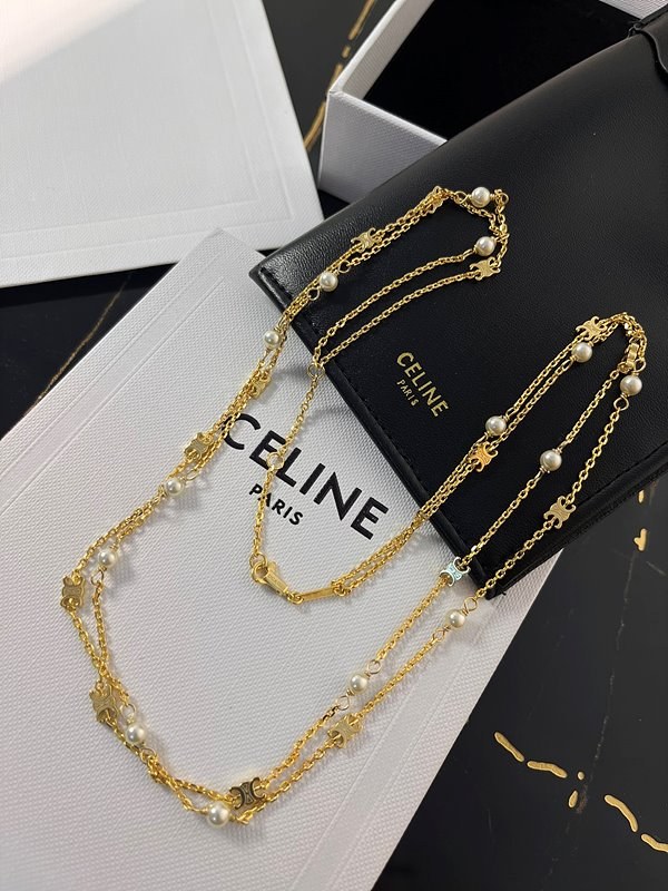 셀린느 트리옹프 펄 더블 목걸이 [매장가 110만원대]