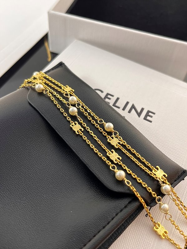 셀린느 트리옹프 펄 더블 목걸이 [매장가 110만원대]