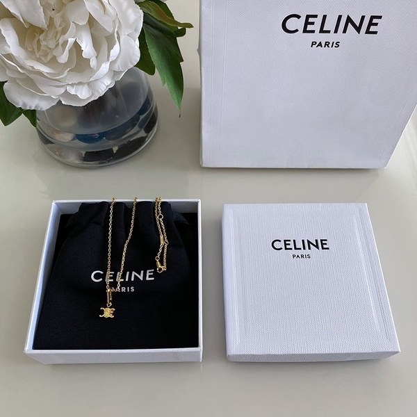 셀린느 트리옹프 솔리테어 목걸이 [매장가 75만원대]