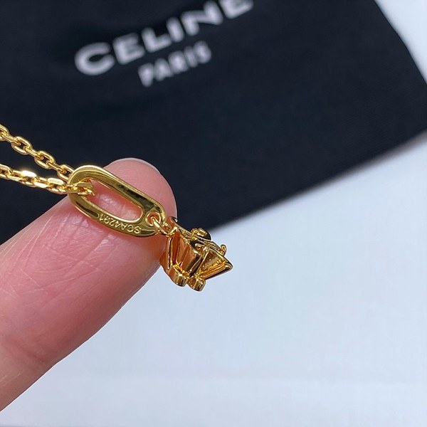 셀린느 트리옹프 솔리테어 목걸이 [매장가 75만원대]