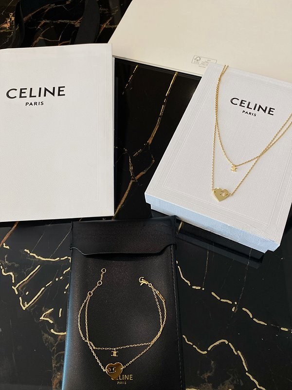 셀린느 트리오페 인 하트 목걸이 [매장가 90만원대]