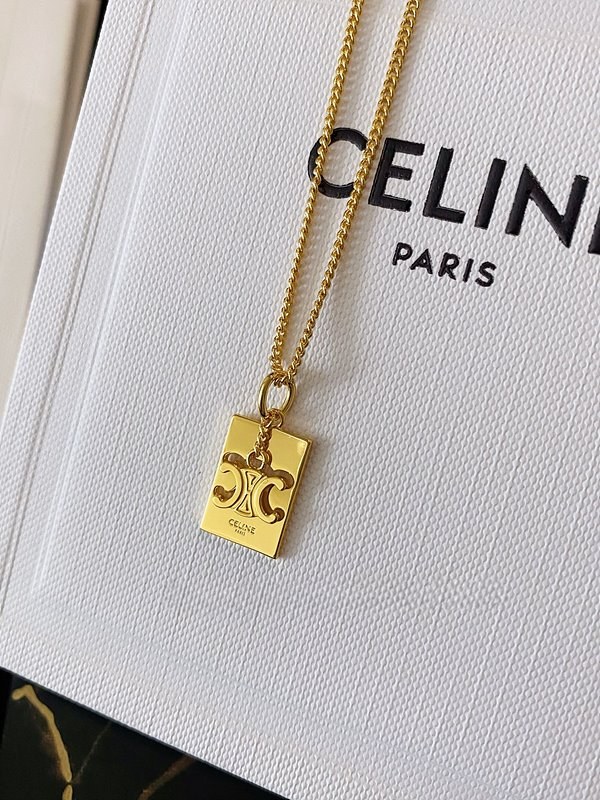 셀린느 세퍼러블 트리옹프 목걸이 [매장가 92만원대]