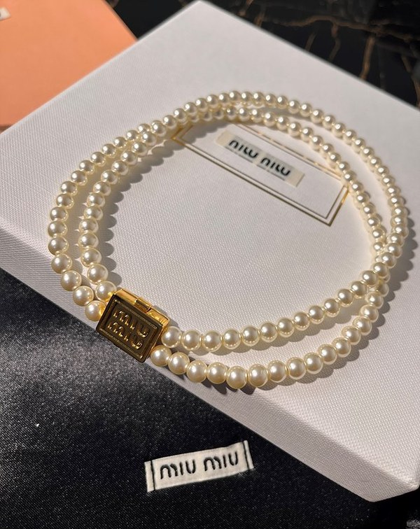 미우미우 인조 진주 메탈 초커 [매장가 122만원대]