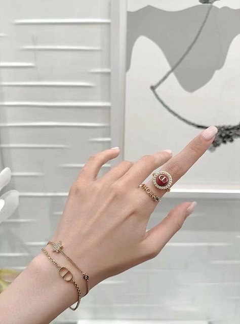 디올 Petit CD 더블 팔찌 [매장가 68만원대]