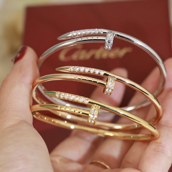 까르띠에 저스트 앵끌루 브레이슬릿 스몰 리버스 세팅 다이아몬드 3color