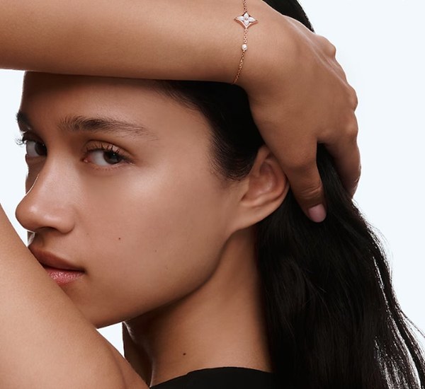 루이비통 컬러 블라썸 BB 스타 팔찌 화이트 [매장가 384만원대]