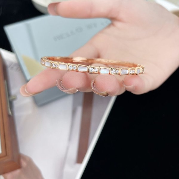 불가리 세르펜티 바이퍼 브레이슬릿 [매장가 1000만원대]