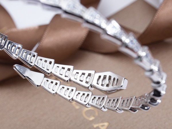 불가리 세르펜티 바이퍼 브레이슬릿 [매장가 1000만원대]