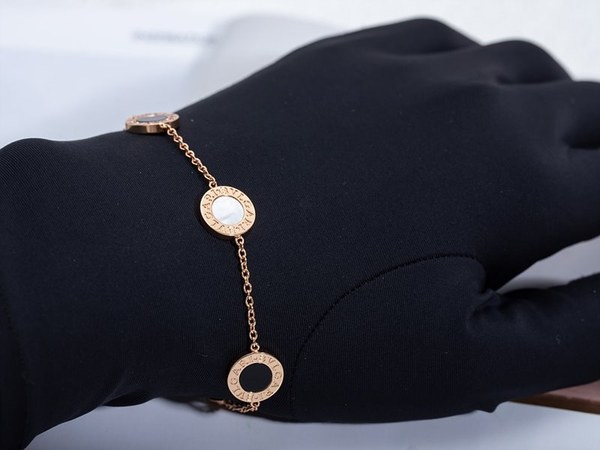 불가리 불가리 브레이슬릿 [매장가 620만원대]