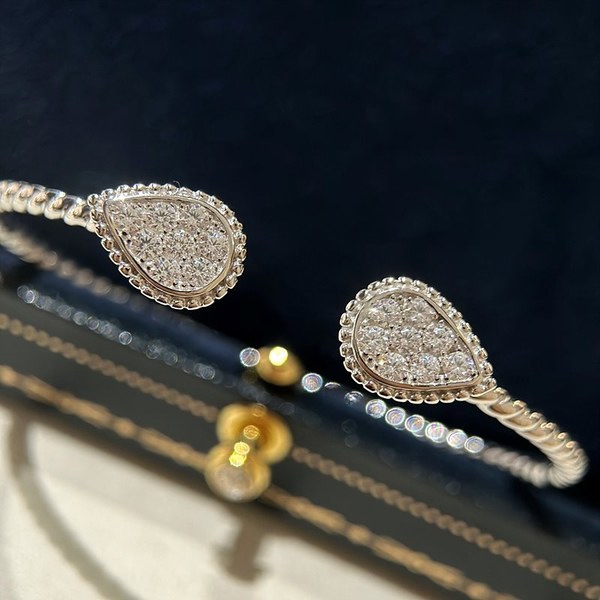 부쉐론 세뻥 보헴 브레이슬릿 S 모티브 [매장가 1600만원대]