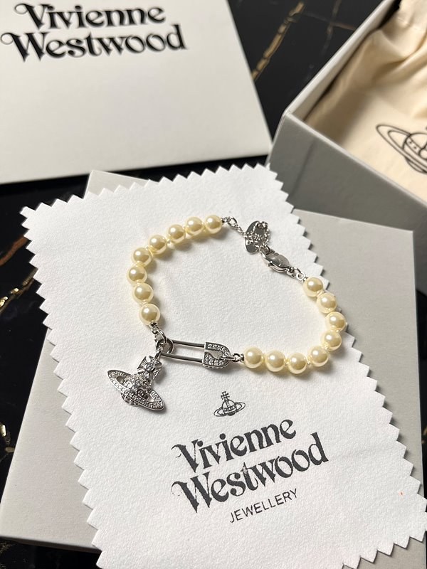 비비안웨스트우드 루크리스 펄 팔찌 [매장가 48만원대]