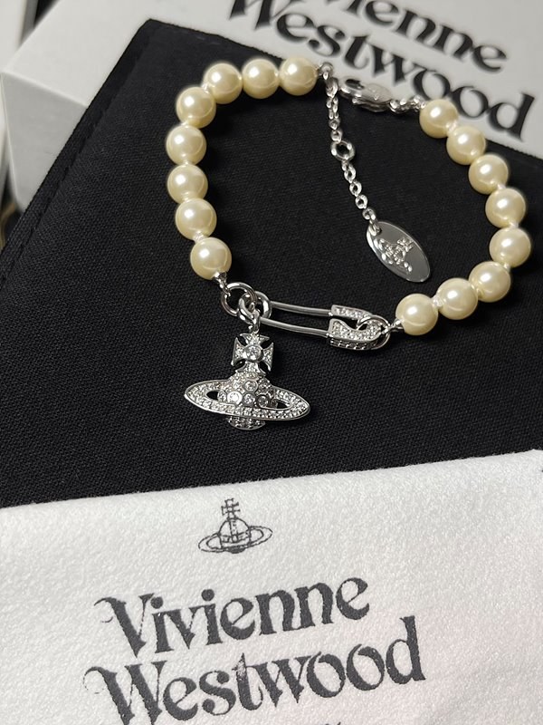 비비안웨스트우드 루크리스 펄 팔찌 [매장가 48만원대]