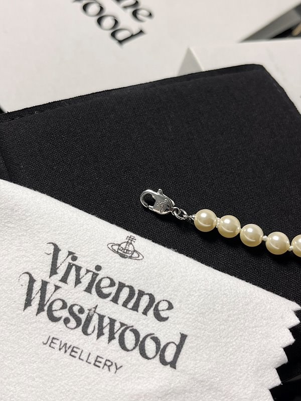 비비안웨스트우드 루크리스 펄 팔찌 [매장가 48만원대]