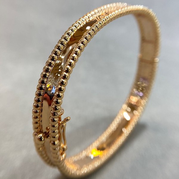 반클리프 뻬를리 시그니처 브레이슬릿 3color [매장가 970만원대]