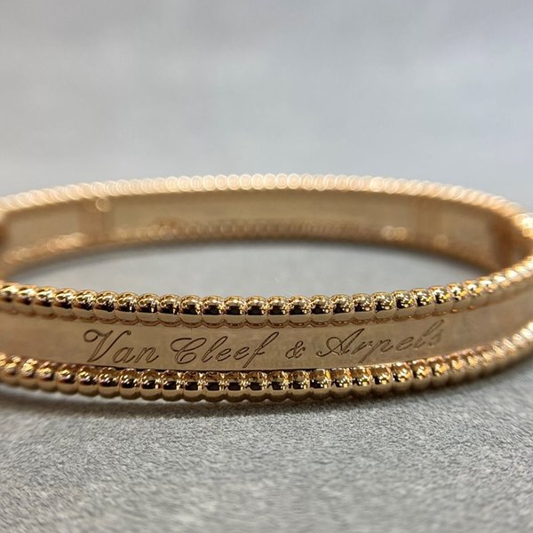 반클리프 뻬를리 시그니처 브레이슬릿 3color [매장가 970만원대]