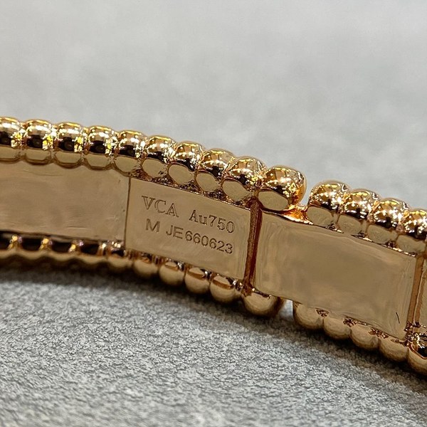 반클리프 뻬를리 시그니처 브레이슬릿 3color [매장가 970만원대]