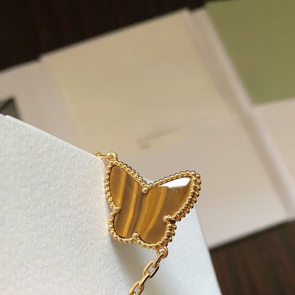 반클리프 럭키 알함브라 브레이슬릿 [매장가 750만원대]