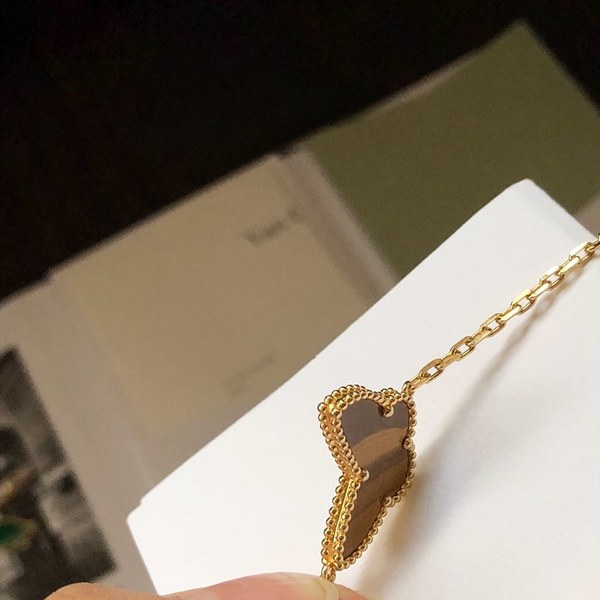 반클리프 럭키 알함브라 브레이슬릿 [매장가 750만원대]