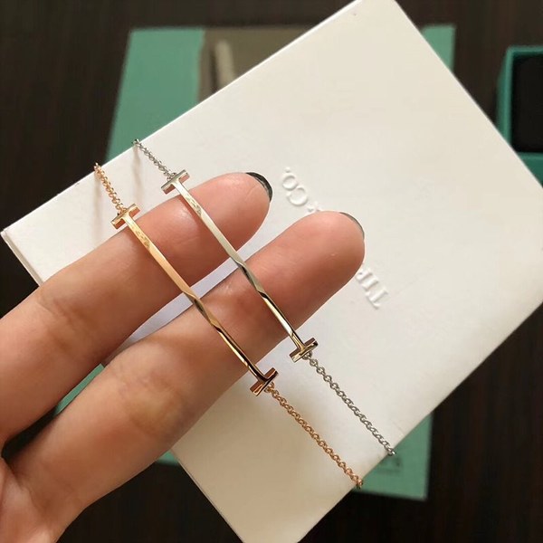 티파니앤코 T 스마일 브레이슬릿 2color [매장가 163만원대]