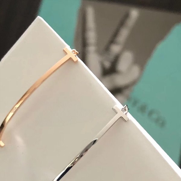 티파니앤코 T 스마일 브레이슬릿 2color [매장가 163만원대]