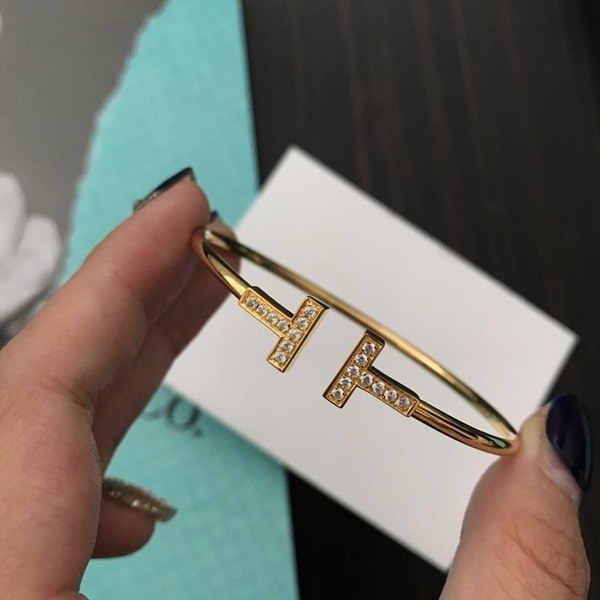 티파니앤코 T 다이아몬드 와이어 브레이슬릿 3color [매장가 740만원대]