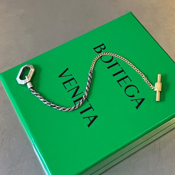 보테가베네타 파셋 체인 브레이슬릿 [매장가 84만원대]