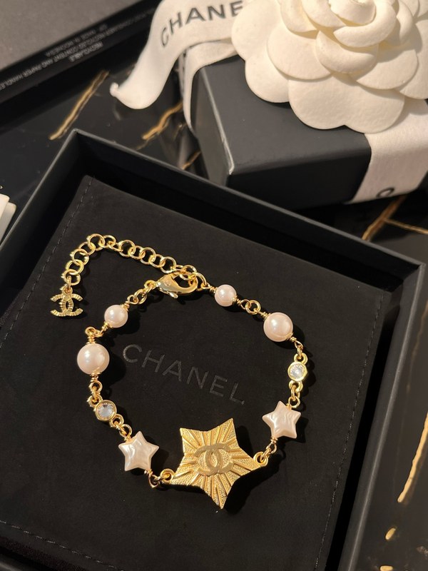 샤넬 진주 다이아 팔찌 [매장가 180만원대]