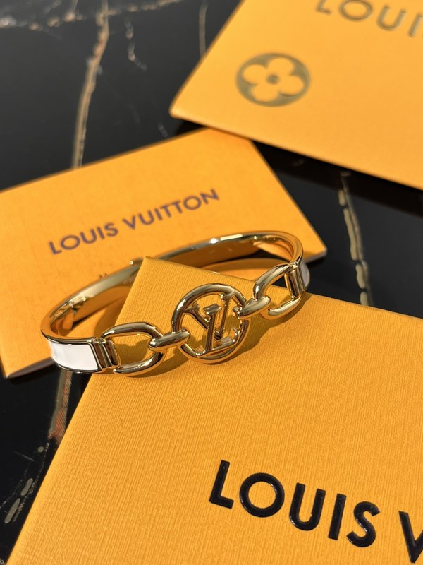 루이비통 에나멜 팔찌 [매장가 200만원대]