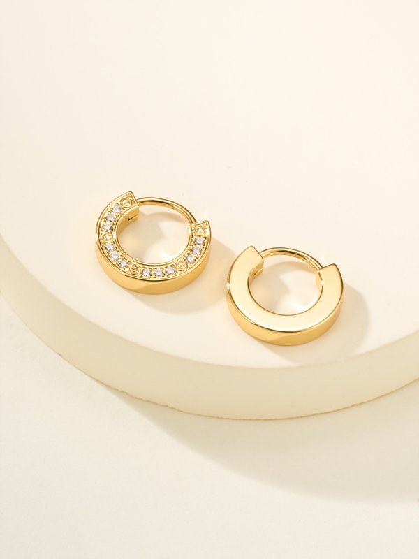 까르띠에 LOVE 싱글 이어링 파베 세팅 2color [매장가 351만원대]