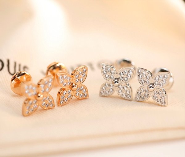 루이비통 이딜 블라썸 스터드 [매장가 455만원대]