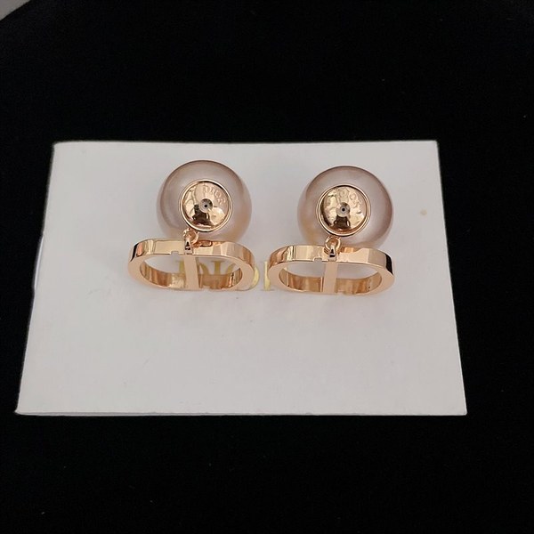 디올 Tribales 귀걸이 [매장가 75만원대]