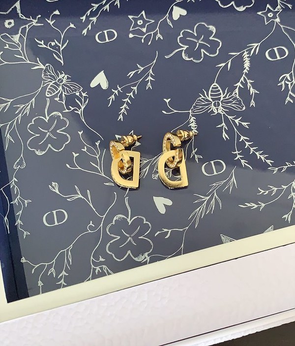 디올 CD Lock 귀걸이 [매장가 68만원대]