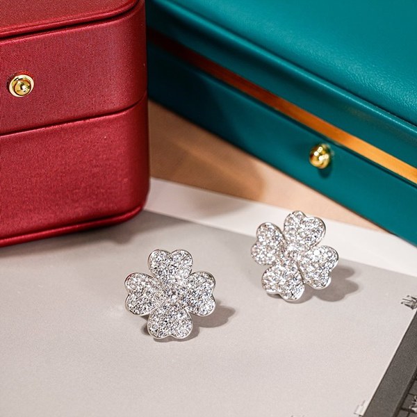 반클리프 코스모스 이어링