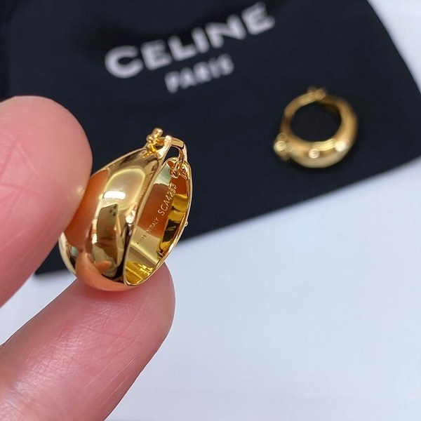 셀린느 트리옹프 볼드 후프 [매장가 84만원대]