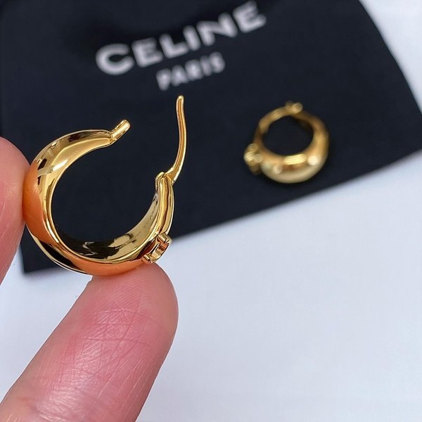 셀린느 트리옹프 볼드 후프 [매장가 84만원대]