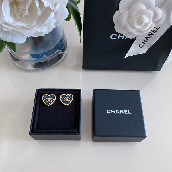 샤넬 하트 귀걸이 [매장가 138만원대]