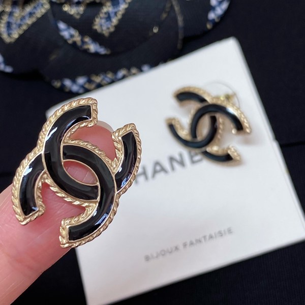 샤넬 귀걸이 [매장가 128만원대]
