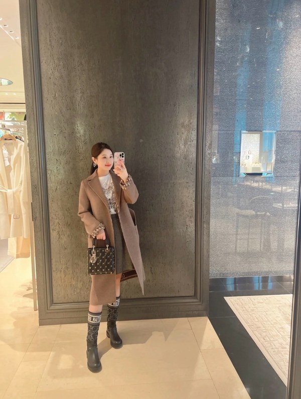 디올 나비 진주 귀걸이 [매장가 180만원대]