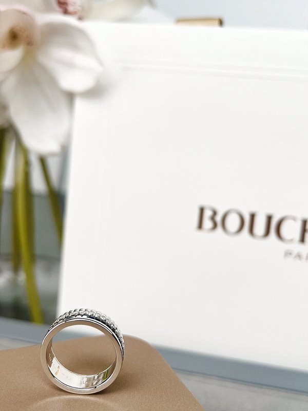 부쉐론 콰트로 블랙 에디션 스몰 링 [매장가 480만원대]