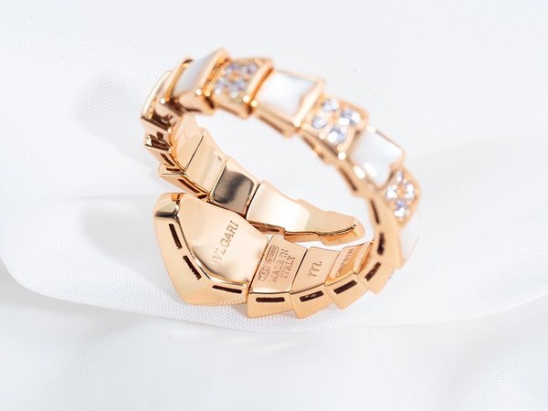 불가리 세르펜티 바이퍼 링