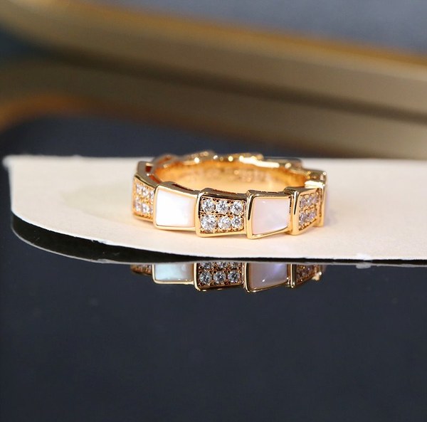 불가리 세르펜티 바이퍼 링 [매장가 890만원대]