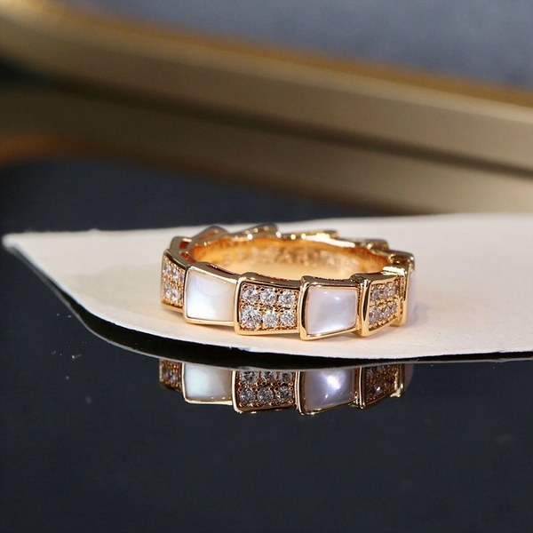 불가리 세르펜티 바이퍼 링 [매장가 890만원대]