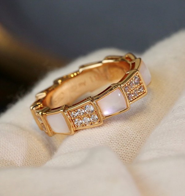 불가리 세르펜티 바이퍼 링 [매장가 890만원대]