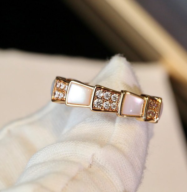 불가리 세르펜티 바이퍼 링 [매장가 890만원대]