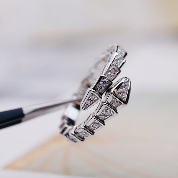 불가리 세르펜티 바이퍼 링 [매장가 669만원대]