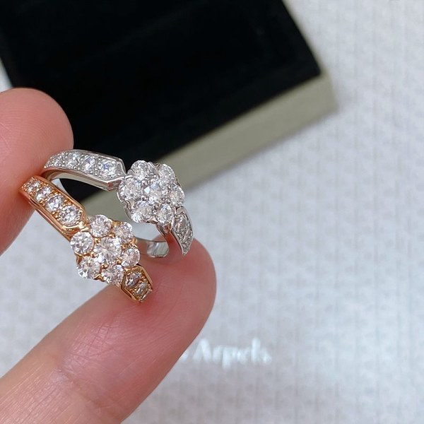 반클리프 플로레뜨 링 2color