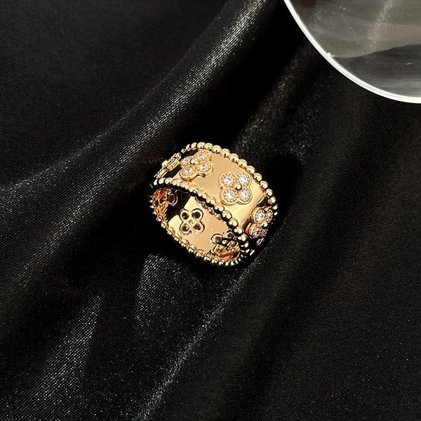 반클리프 뻬를리 클로버 링 미디엄 3color