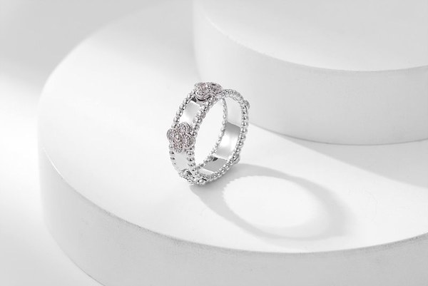 반클리프 뻬를리 스위트 클로버 링 3color [매장가 1100만원대]