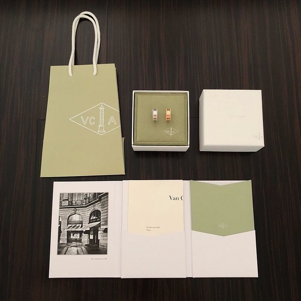 반클리프 뻬르릴 시그니처 링 2color [매장가 369만원대]